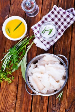 çiğ balık filetosu