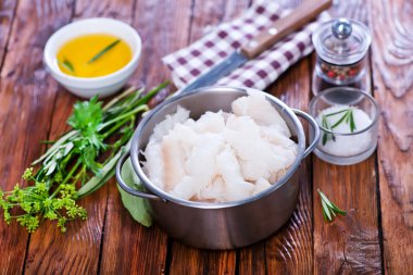 çiğ balık filetosu