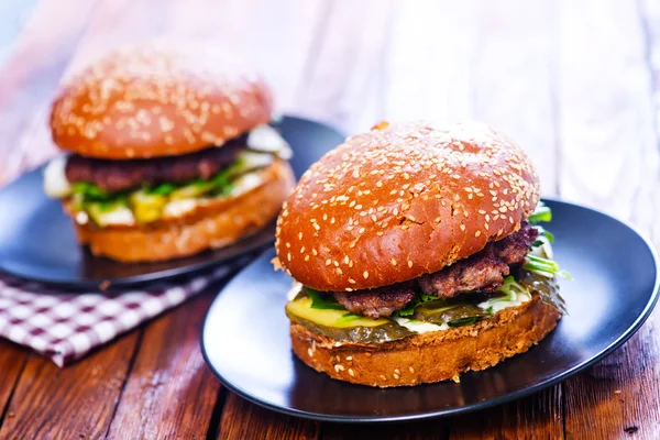 Hamburguesas frescas sabrosas — Foto de Stock