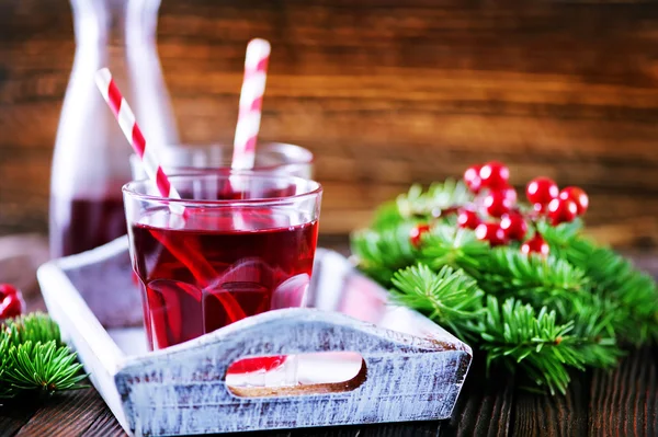 Kirschgetränke im Glas — Stockfoto