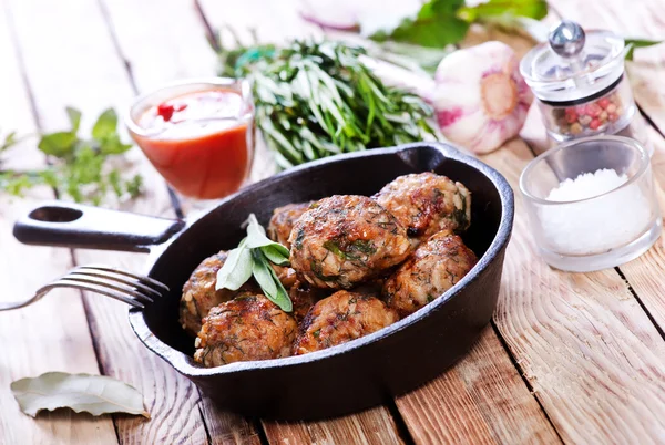 Fried meatballs with spices — Stock Photo, Image