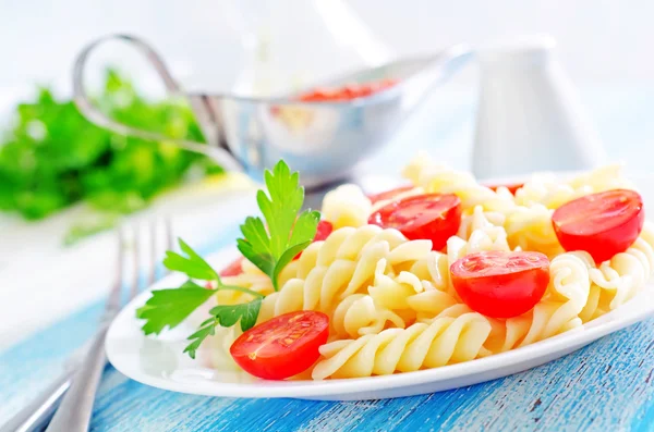 Deliciosa pasta con tomates — Foto de Stock