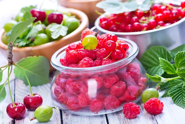 Fresh berries in bowls — Stock Photo, Image