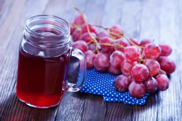 Vaso de jugo de uva —  Fotos de Stock