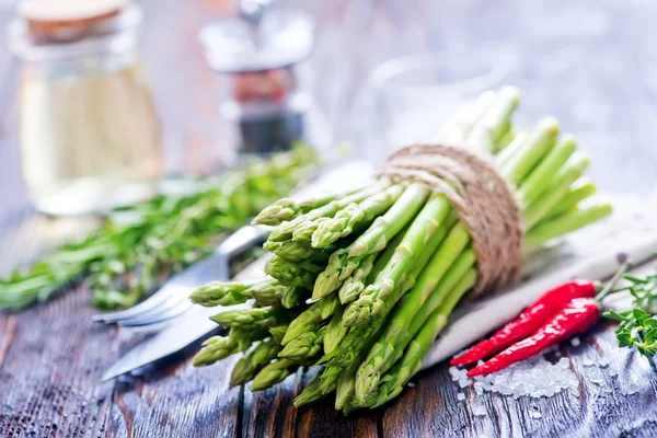 Tied raw asparagus — Stock Photo, Image
