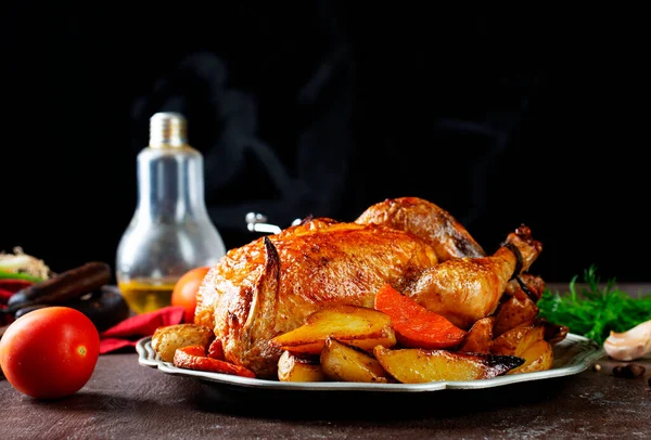 Frango Assado Com Legumes Placa Metal — Fotografia de Stock