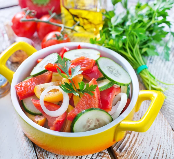 Fresh salad — Stock Photo, Image