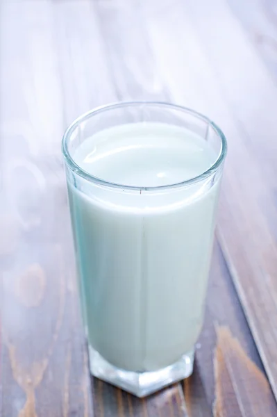 Fresh milk — Stock Photo, Image