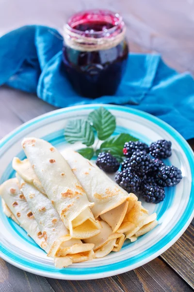 Breakfast with pancakes — Stock Photo, Image