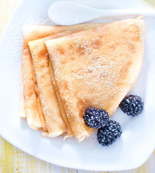 Pancakes with blackberry — Stock Photo, Image