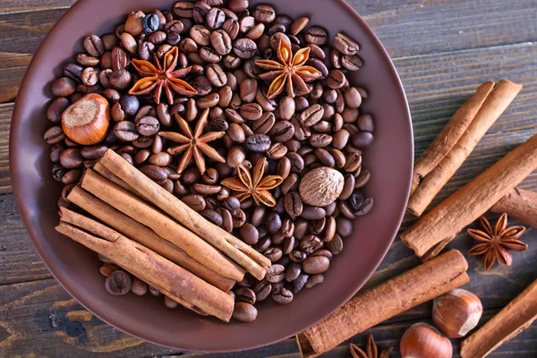 Coffee and aroma spice — Stock Photo, Image