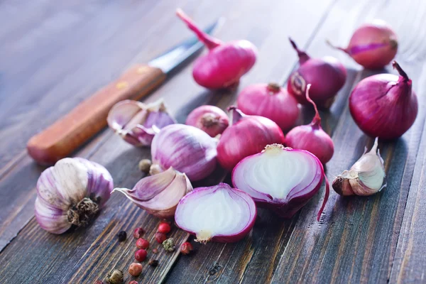 Česnek a cibule — Stock fotografie