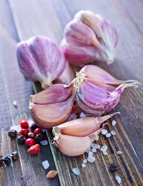 Cut garlic — Stock Photo, Image