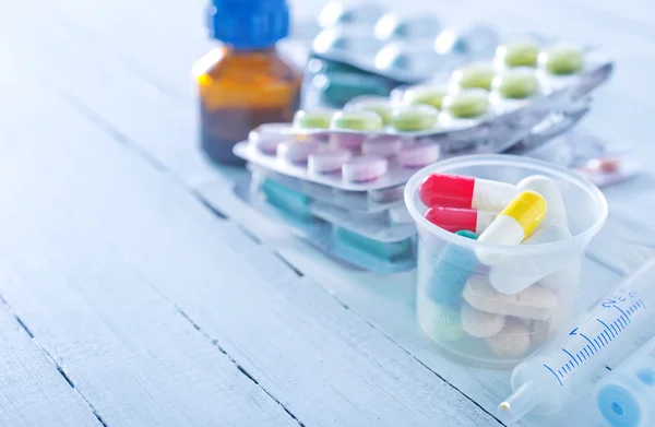 Pills and medicines — Stock Photo, Image