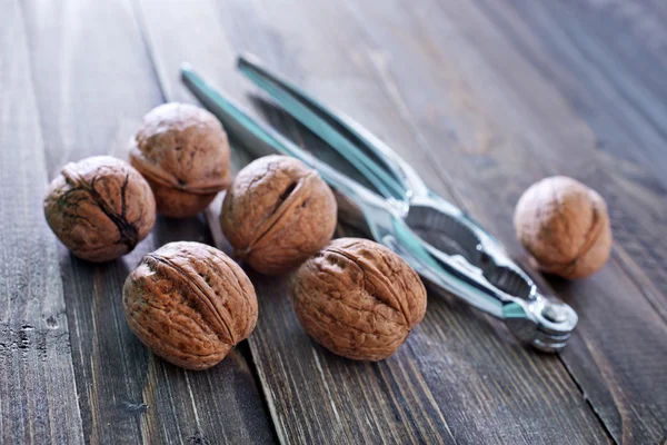 Bolacha de nozes e nozes — Fotografia de Stock