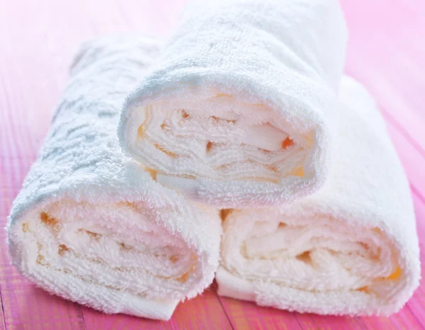 Witte towels handdoeken — Stockfoto