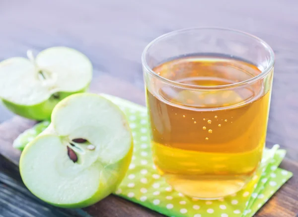 Jugo de manzana —  Fotos de Stock