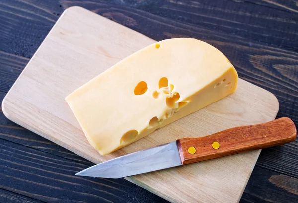 Käse an Bord — Stockfoto