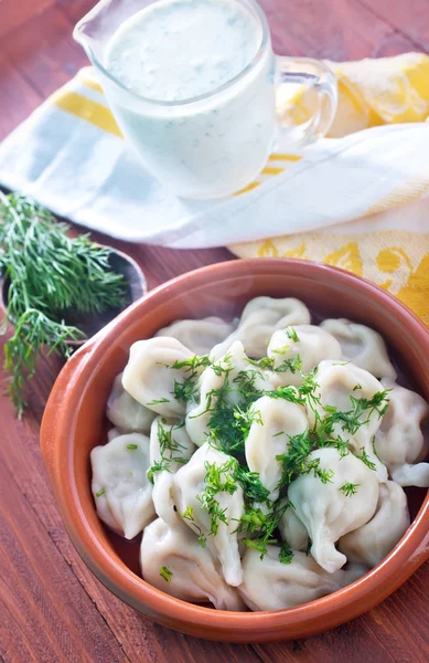 Pelmeni in bowl — Stock Photo, Image