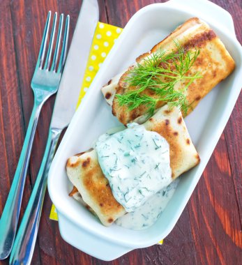 Ekşi creame ile Pancakes