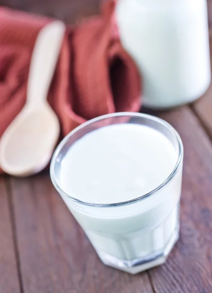 Latte in vetro — Foto Stock