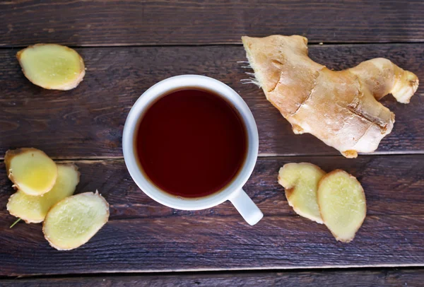 Thé en tasse et gingembre — Photo