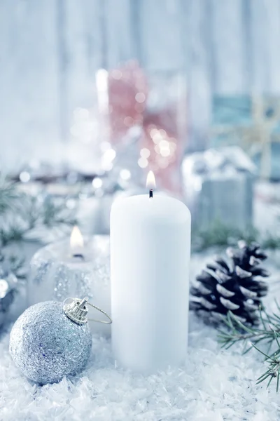 Vela e decoração de Natal — Fotografia de Stock