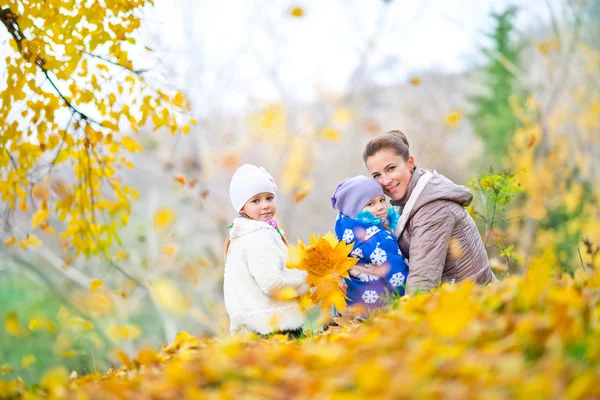 Mother and her daughters — Stock Photo, Image