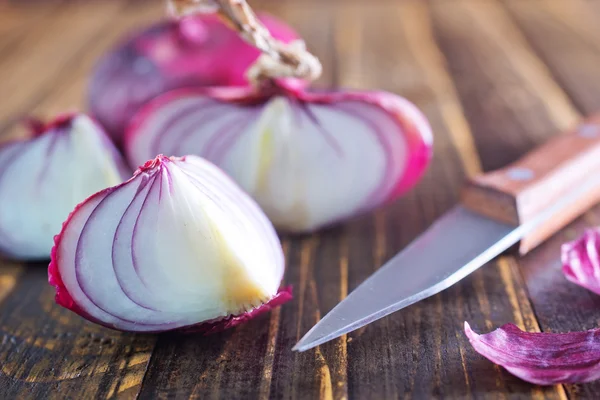 Fresh onion and knife — Stock Image Fresh onion and knife Stock Picture