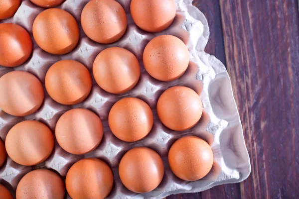 Raw brown eegs — Stock Photo, Image