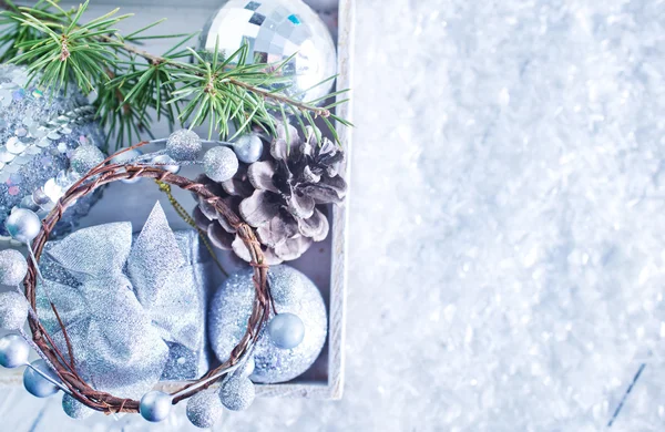 Decoração de Natal em uma mesa — Fotografia de Stock