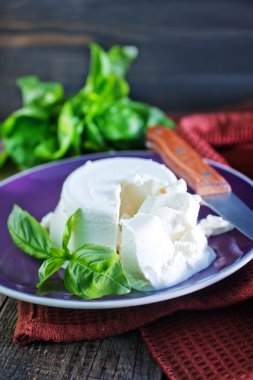 Fesleğenli taze ricotta