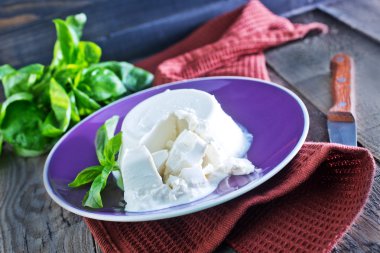 Fesleğenli taze ricotta