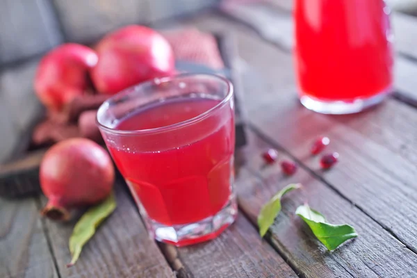 Fresh pomegranate juice — Stock Photo, Image