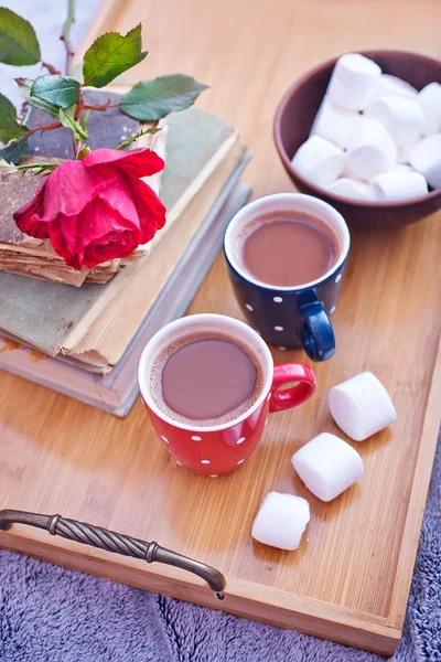Bebida de cacau e marshmallows — Fotografia de Stock