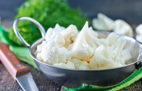 Raw cauliflower in the metal bowl — Stock Photo, Image