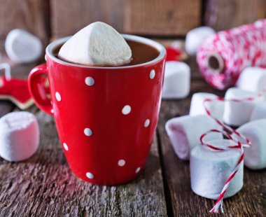 Kakao marshmallows içkiyle
