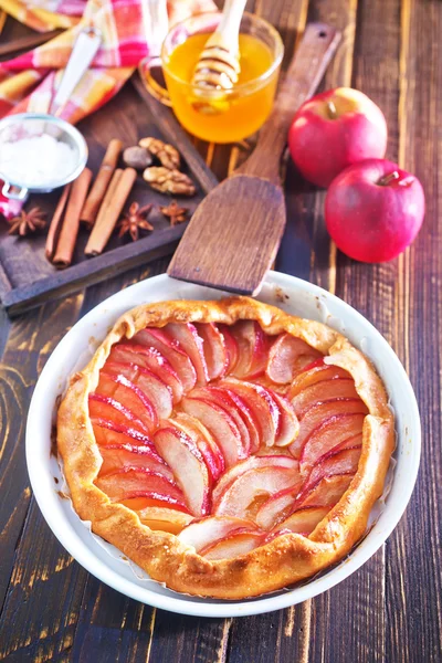 Torta de maçã com mel e canela — Fotografia de Stock