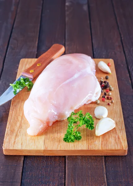 Filete de pollo crudo — Foto de Stock