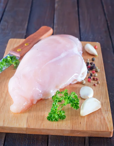 Filetto di pollo crudo — Foto Stock