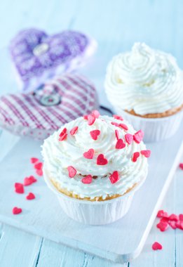 Tatlı maffins creame ile