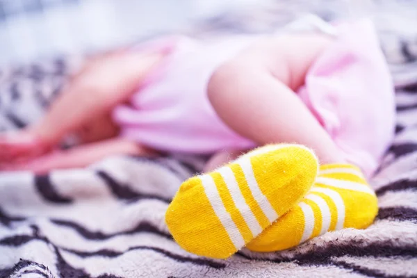 Feet of a little girl — Stock Photo, Image