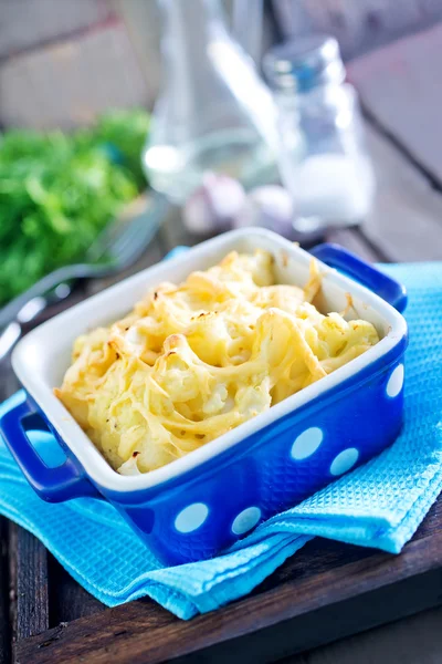 Couve-flor com queijo — Fotografia de Stock