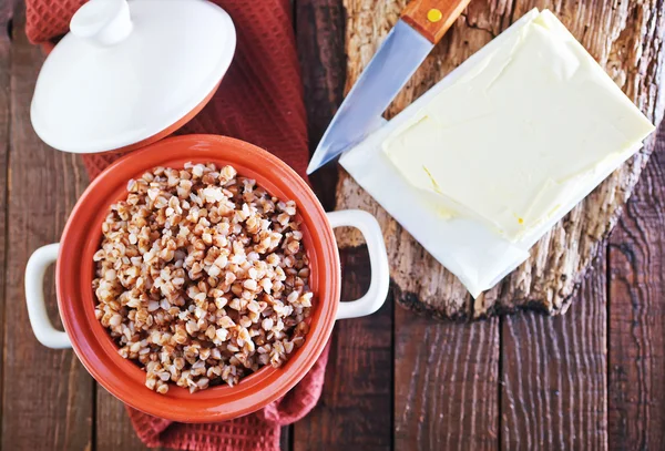 Buchweizen mit Butter — Stockfoto