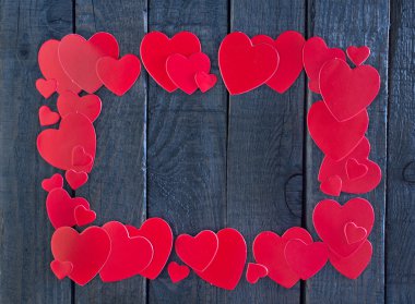 Kağıttan kırmızı Kalpler