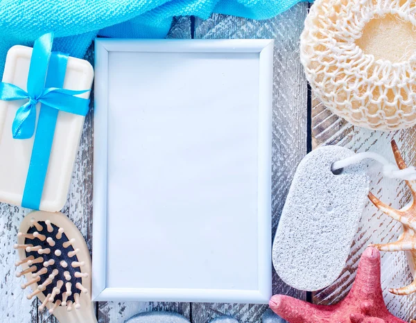 Hygiene objects and blank board — Stock Photo, Image