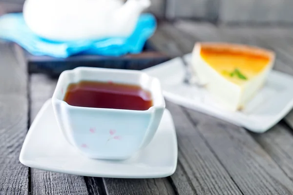 Fresh tea in cup — Stock Photo, Image