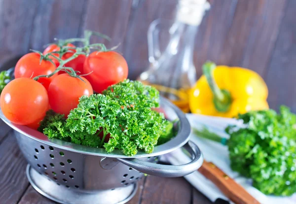 Свежие овощи для салата — стоковое фото