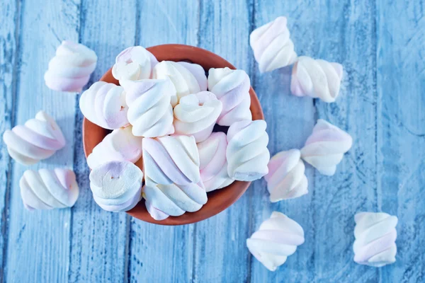 Marshmallows in bowl — Stock Photo, Image