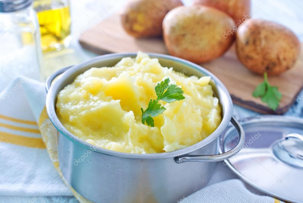Mashed potato in pan